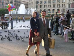 Fotograma de la pel·lícula 'El gran Vázquez', protagonitzada per l'actor Santiago Segura.